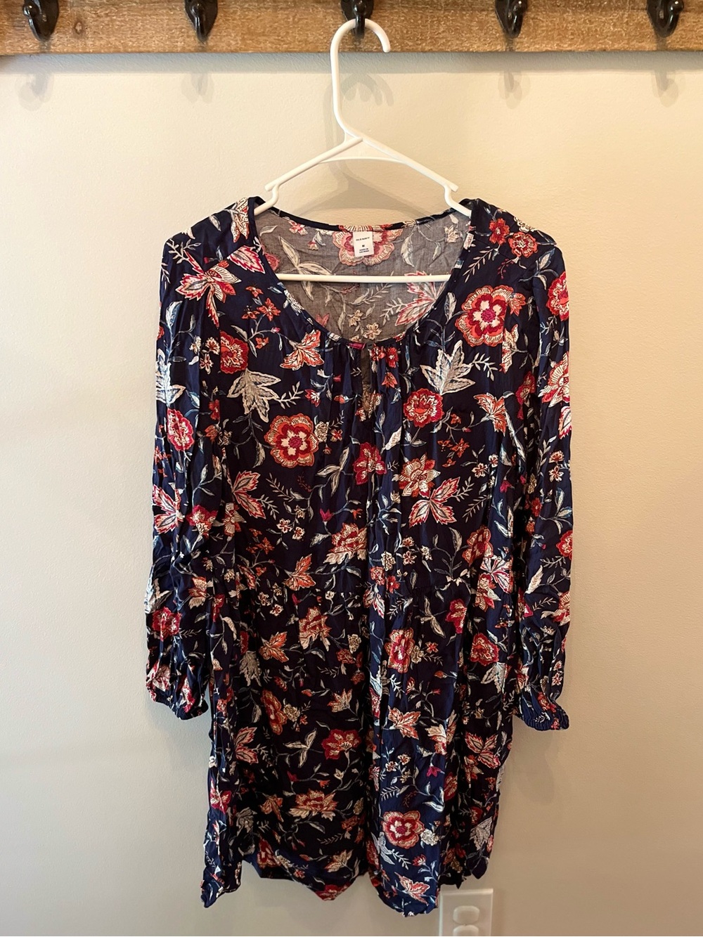 Old Navy Navy Floral Tunic Dress with Red and Cream Flowers